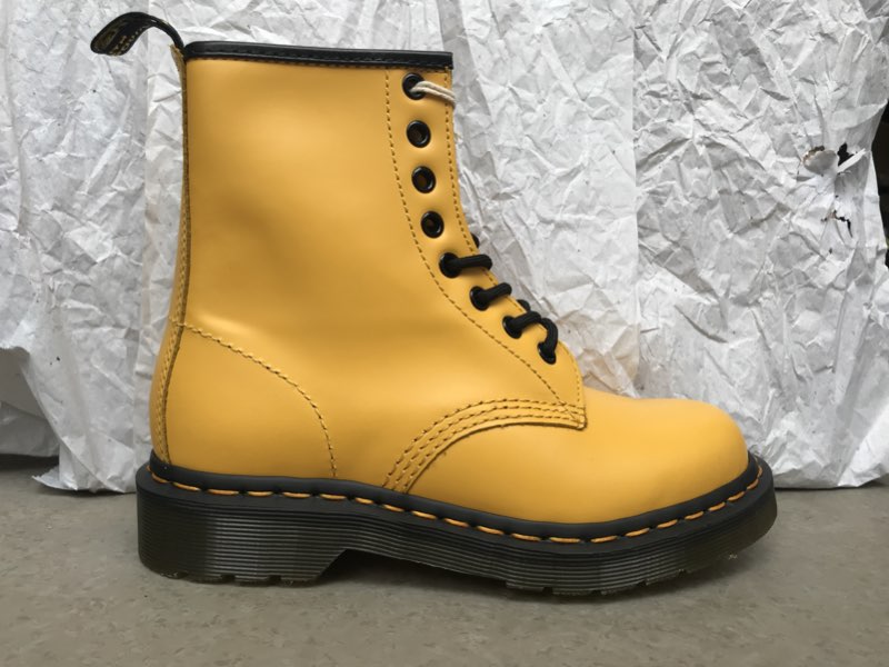Dr. Martens 1460 Smooth Yellow